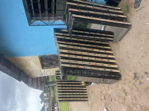 Frameless/Structural Windows