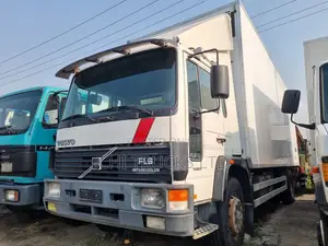 Volvo Container Truck 10bolt 2015 White