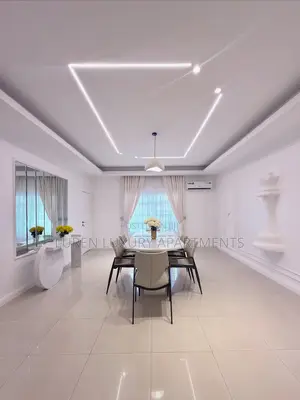 Luxury 2 Bedroom White-Themed Apartment +Pool Gym