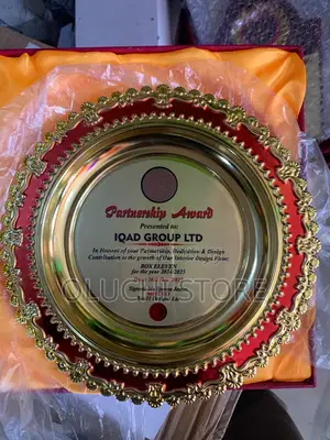 Golden Plaque76g8