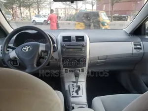 Toyota Corolla 2011 Silver