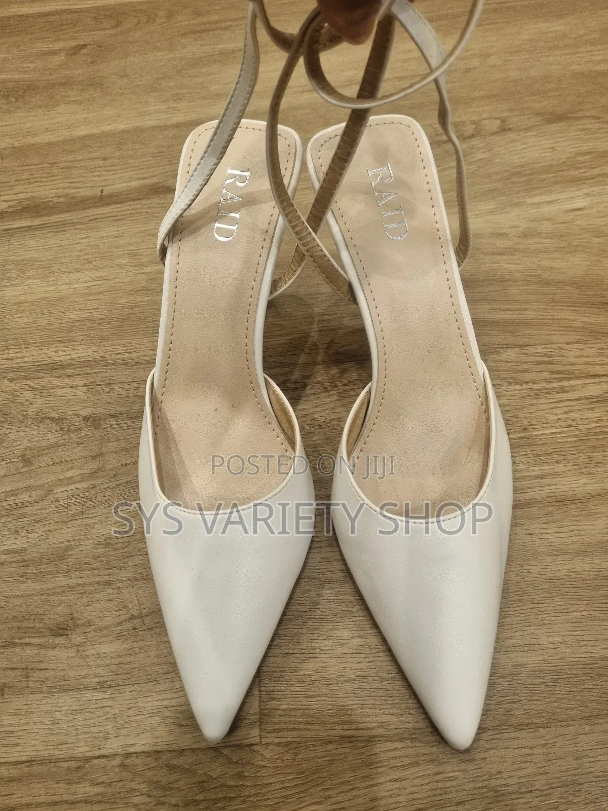 Raid London Women's White Shoe