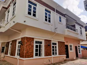 5bdrm Apartment in Ikota, Lekki Phase 2 for rent