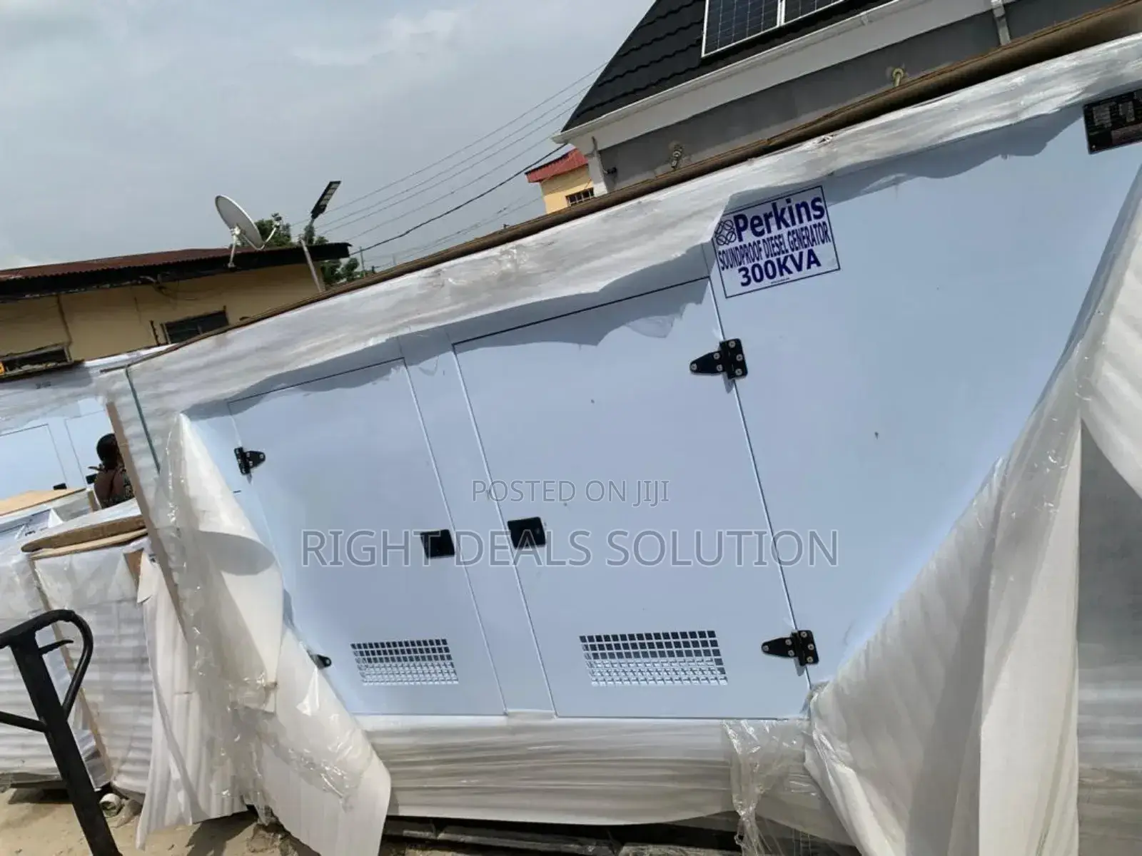 High-Efficiency Perkins 300kva Diesel Generator With Automatic