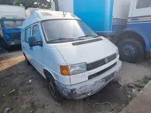 Volkswagen Transporter 2002 White