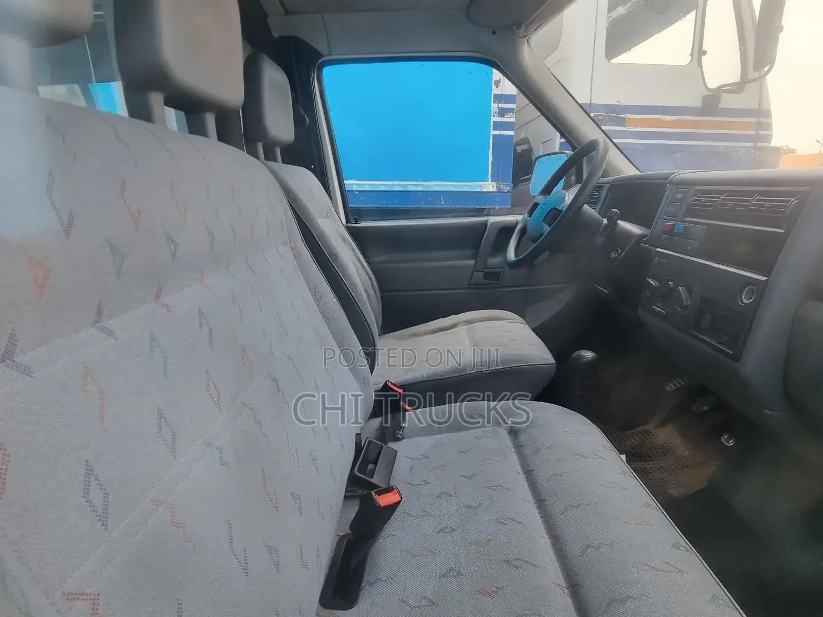 Volkswagen Transporter 2002 White