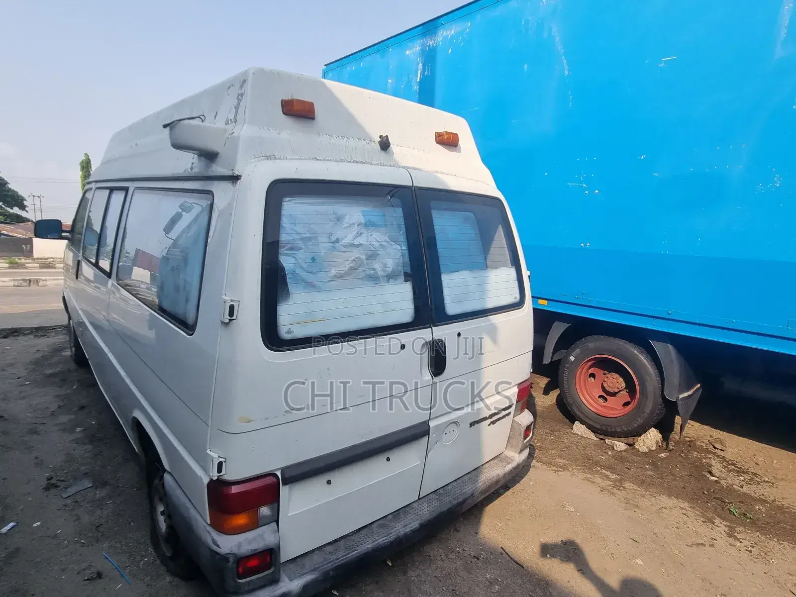 Volkswagen Transporter 2002 White