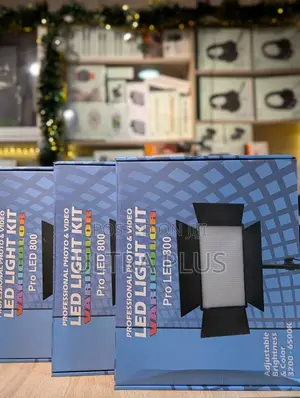 Pro Led 800 Light Kit + Tripod Stand + Batteries