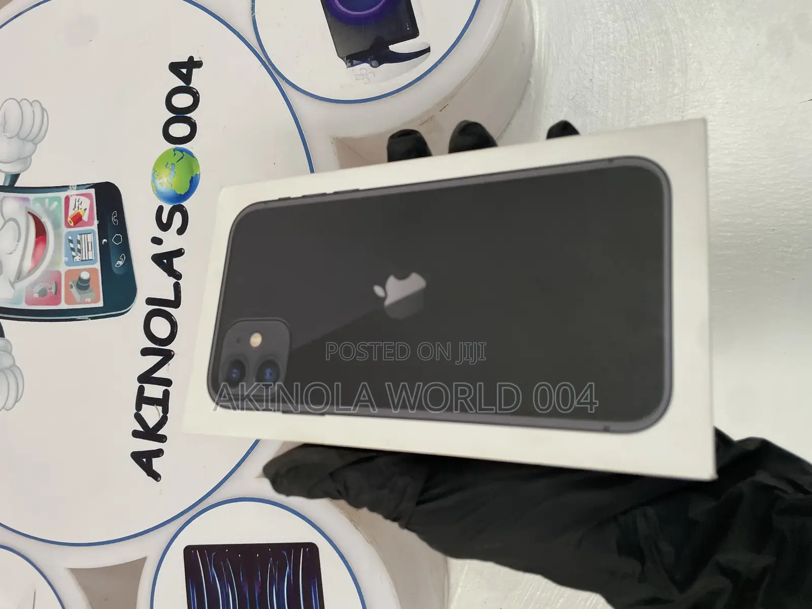 New Apple iPhone 11 64 GB Black