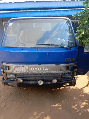 Toyota Dyna 1997 Blue