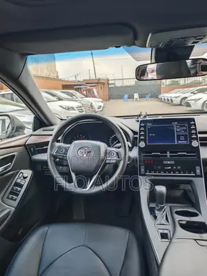 Toyota Avalon XLE 2022 Black