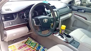 Toyota Camry XLE 4dr Sedan (2.5L 4cyl 6A) 2013 Silver