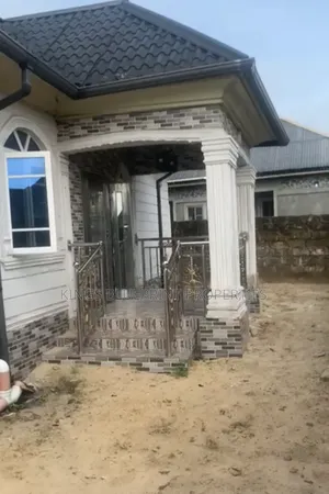 3bdrm Bungalow in Agbarho, Warri for sale