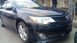 Toyota Camry XLE V6 4dr Sedan (3.5L 6cyl 6A) 2013 Green