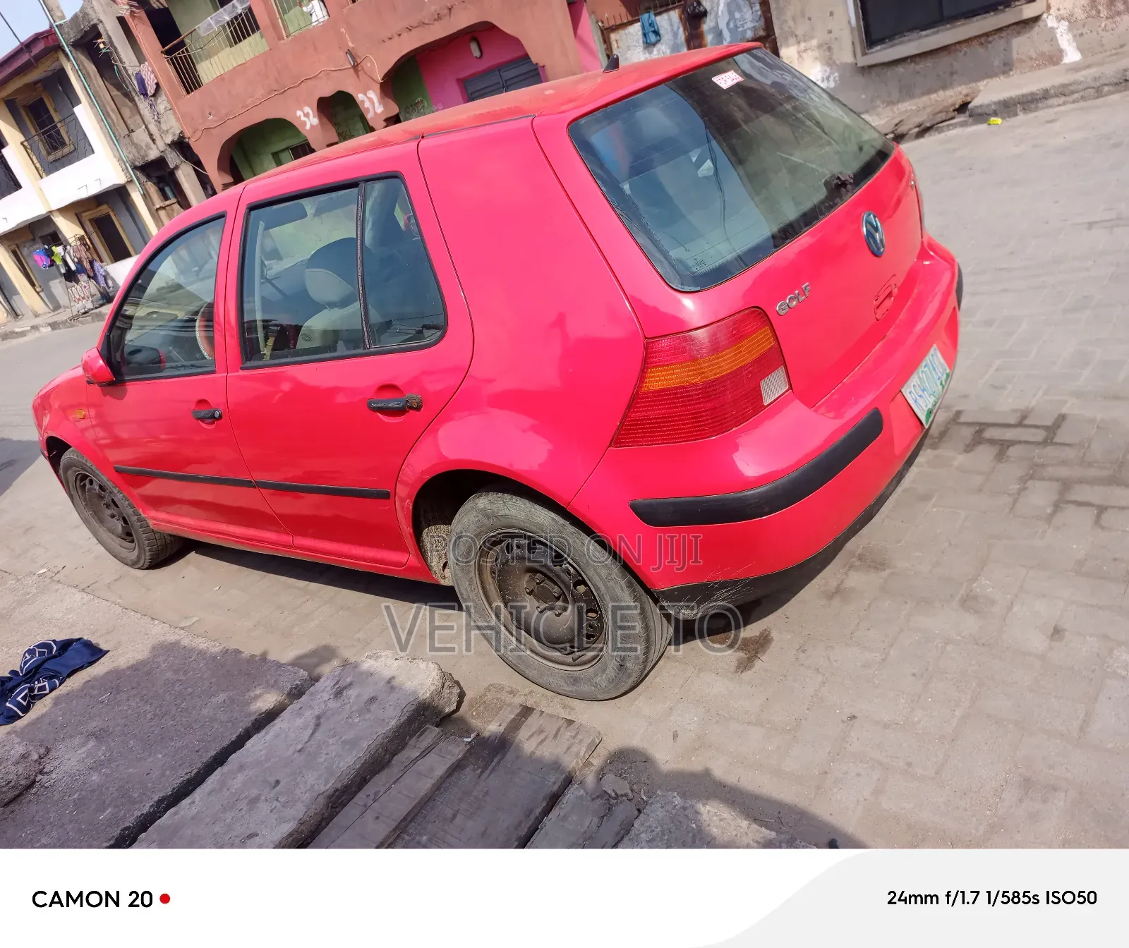 Volkswagen Golf 2000 Red