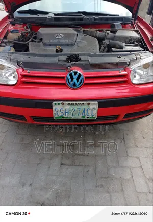 Volkswagen Golf 2000 Red