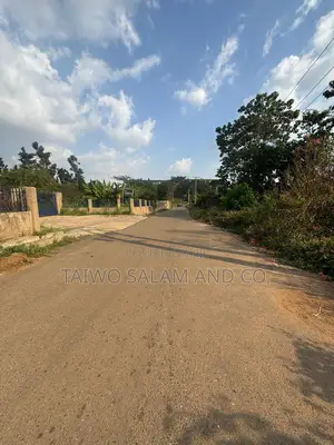 1000sqm Prime Land