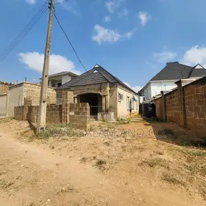 3bdrm Bungalow in Akala Express for sale