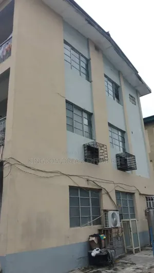 3bdrm Block of Flats in Ifako Gbagada for sale