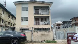 3bdrm Block of Flats in Ifako Gbagada for sale
