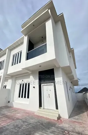 3bdrm House in Off Ago-Palace Way for sale