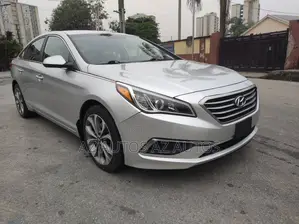 Hyundai Sonata SE 4dr Sedan (2.4L 4cyl 6A) 2015 Silver