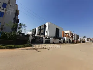 Furnished 4bdrm Townhouse/Terrace in Jahi for sale