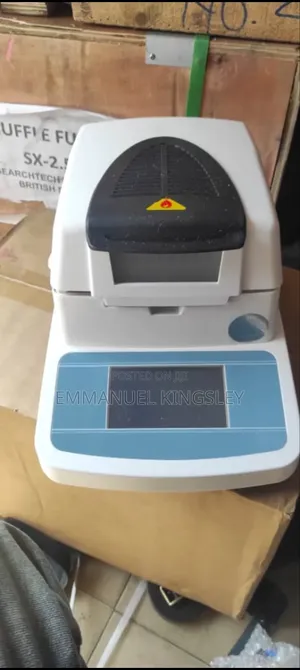 Moisture Analyzer