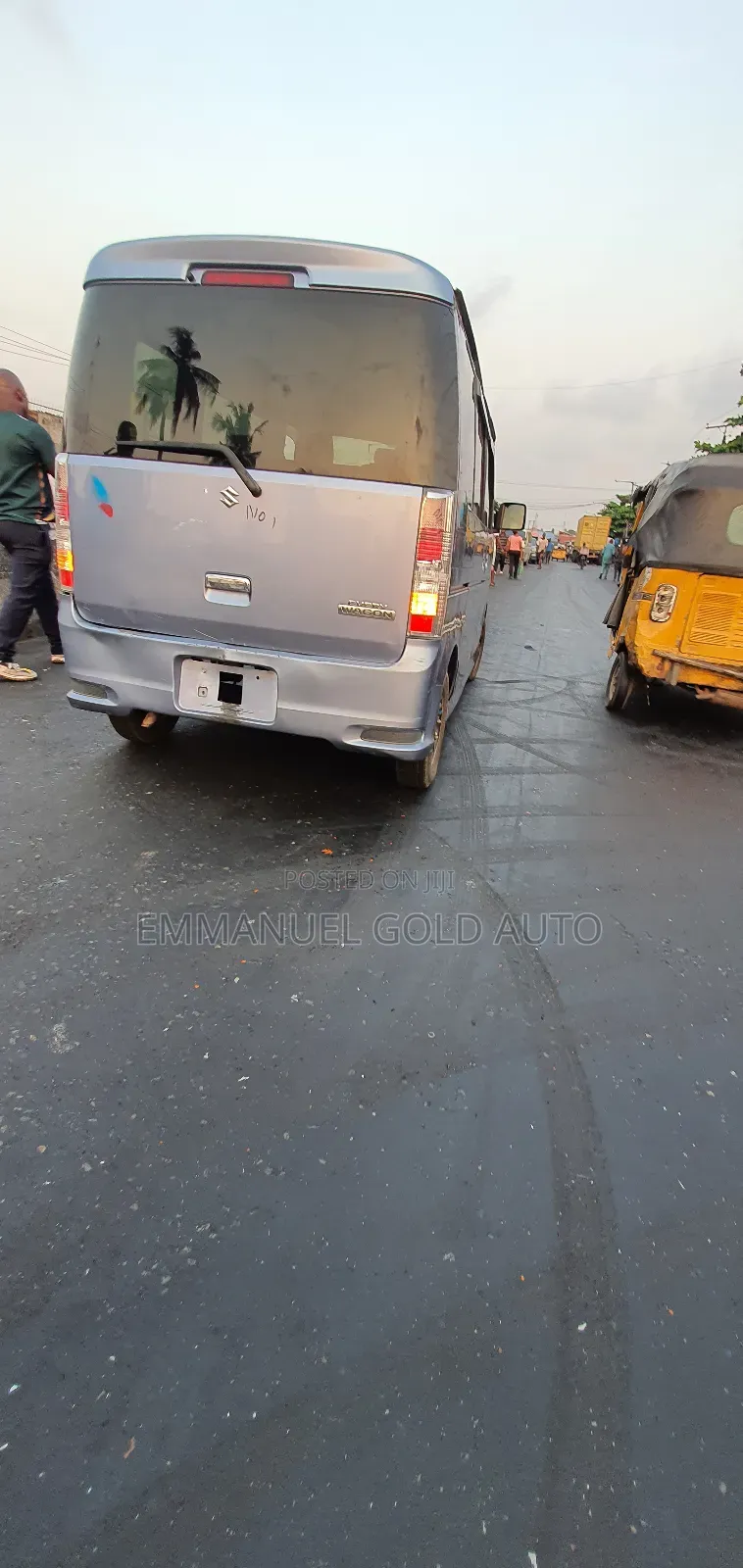 Suzuki APV Minibus 2014 Silver