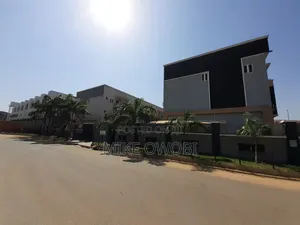 Furnished 5bdrm Townhouse / Terrace in Jahi for rent