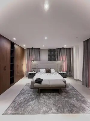 Luxury 3 Bedroom Lake-View Apartment + Swimming Pool Gym