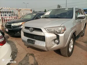 Toyota 4-Runner SR5 4dr SUV 4WD (4.0L 6cyl 5A) 2014 Silver