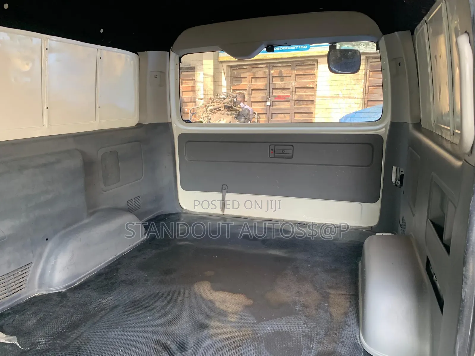 Toyota HiAce 2018 White