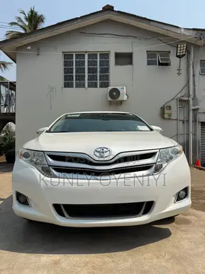 Toyota Venza XLE AWD 2013 White