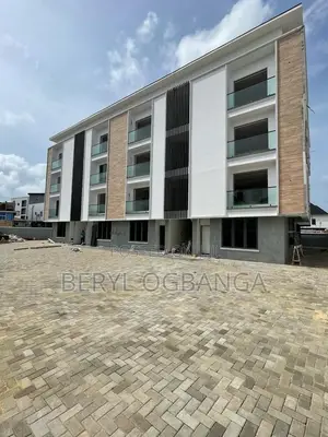 2bdrm Apartment in Lekki Phase 2 for rent