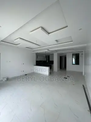 2bdrm Apartment in Lekki Phase 2 for rent