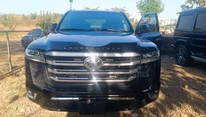 Toyota Land Cruiser 2024 Black