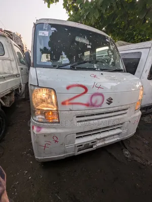Suzuki Every 2012 White