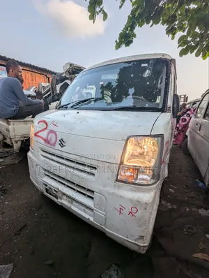 Suzuki Every 2012 White
