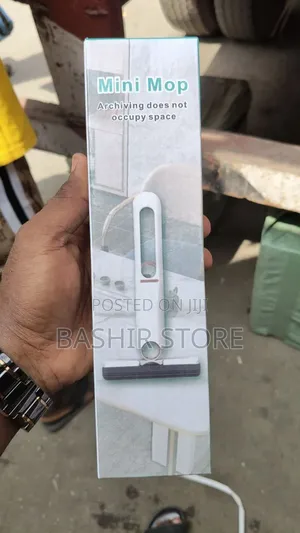 Portable Self-Squeeze Mini Mop.