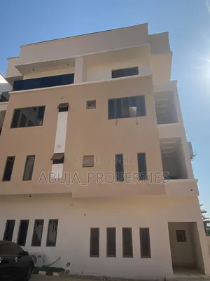 5bdrm Duplex in Guzape District for sale