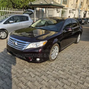 Toyota Avalon Limited Sedan FWD (3.5L 6cyl 6A) 2012 Red