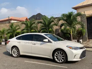 Toyota Avalon Limited 4dr Sedan (3.5L 6cyl 6A) 2015 White