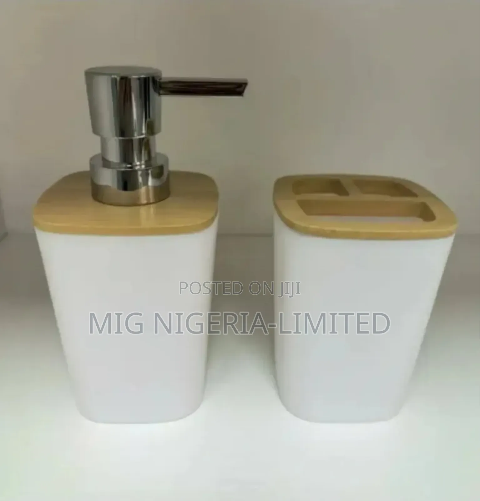 Complete Bathroom and Toilet Plastic Lotion Set 6pcs