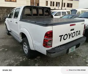 Toyota Hilux 2015 White