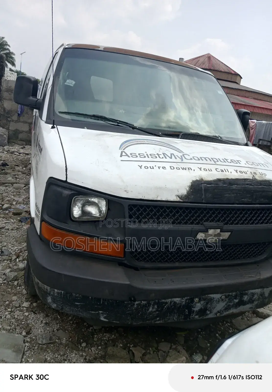 Chevrolet 3500 2002 White