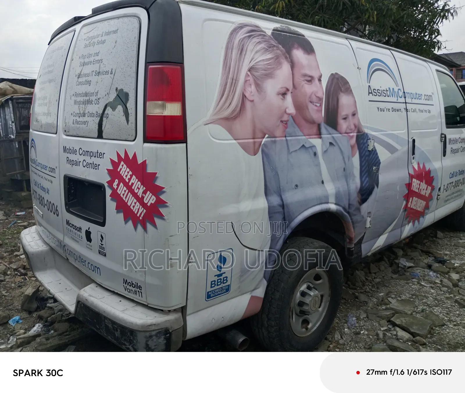 Chevrolet 3500 2002 White