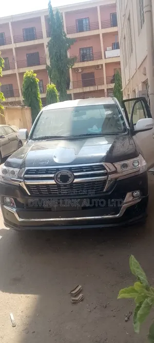 Land Cruiser 2010 Upgraded to 2018 Model