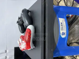 Direct Uk Use Ps4 Slim With 10 Games Install and 2 Pads