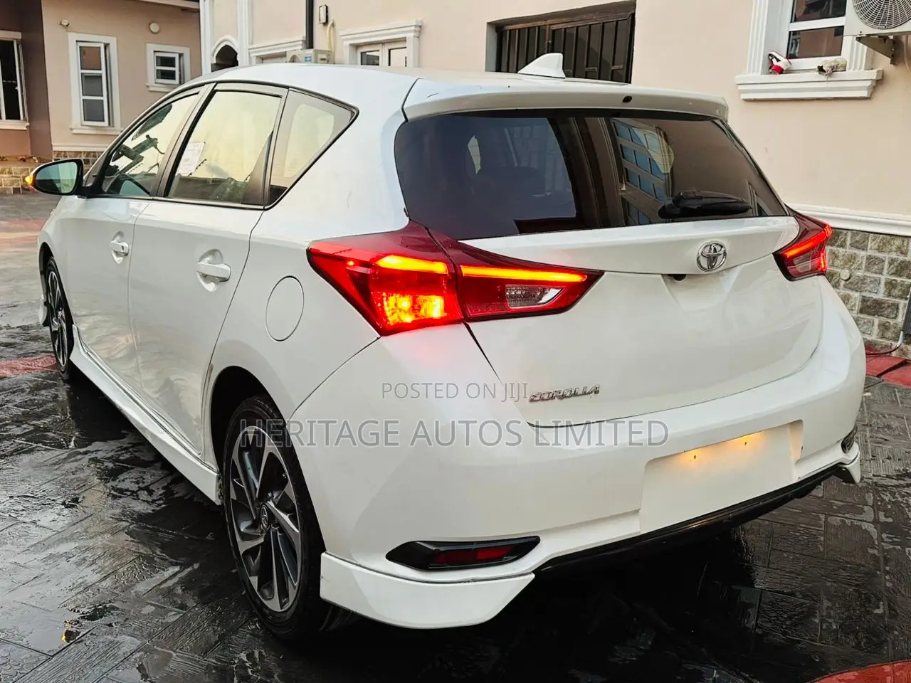 Toyota Corolla 2018 White